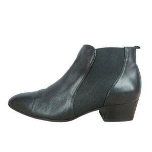Aquatalia Black Leather Pointed-Toe Low Block Heel Ankle Boots Womens Sz 8 Sleek